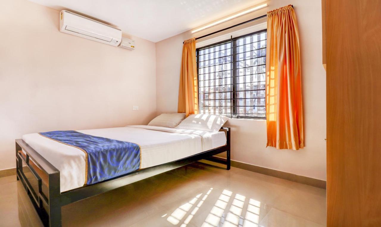 Hôtel Tri-Star Presidency Cochin à Kochi Extérieur photo