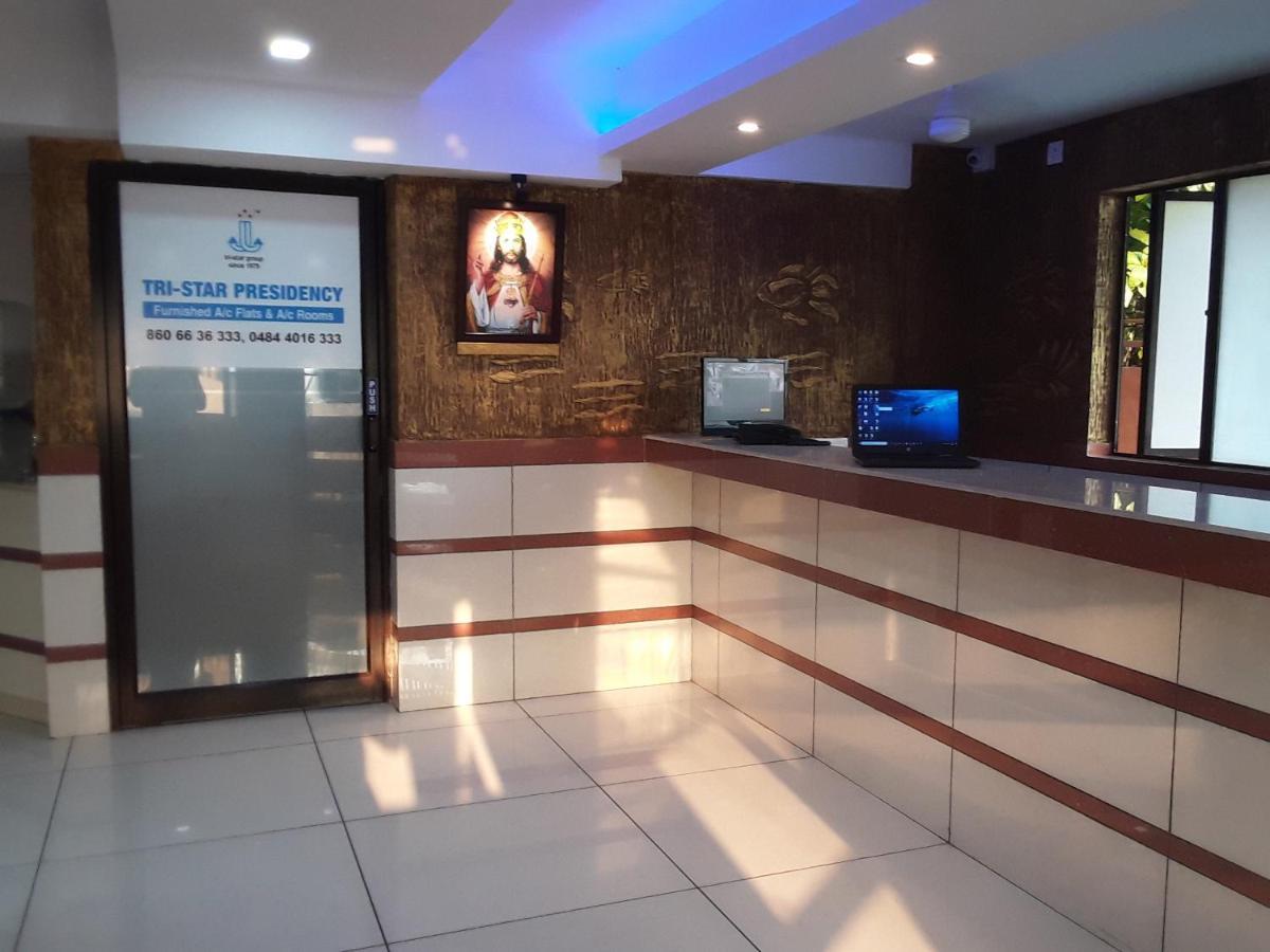 Hôtel Tri-Star Presidency Cochin à Kochi Extérieur photo